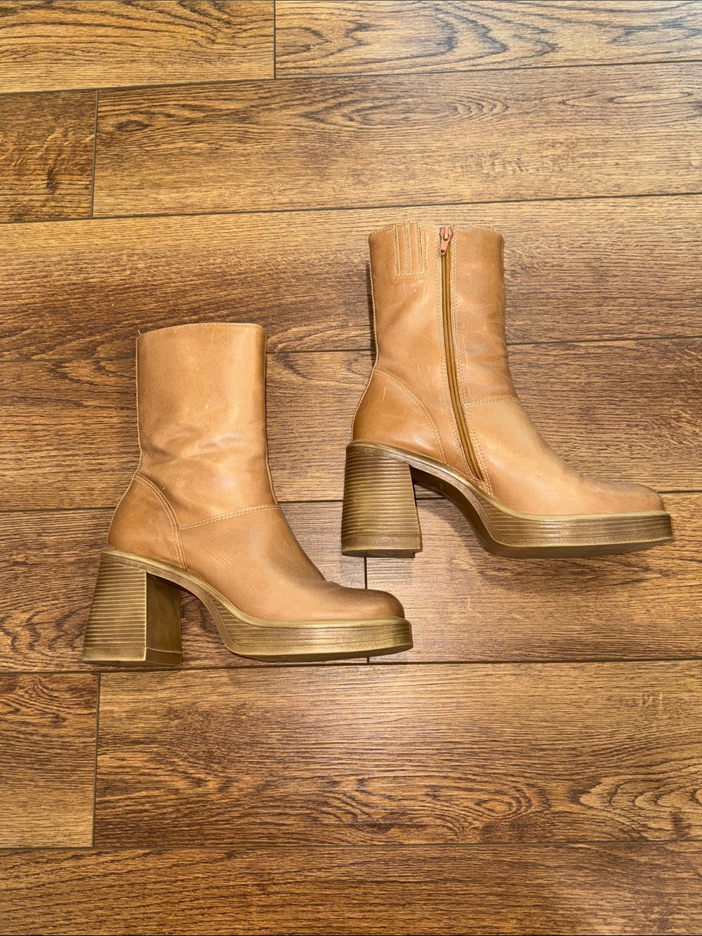 Steve Madden Fantasie Platform Boots